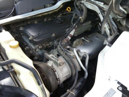 NISSAN URVAN 04 มือ1 ออกห้าง ใช้มา 6 หมื่นกิโล แท้ๆ สวยๆเดิมๆ เครื่องดีเซลเดิมแน่นๆ รถเดิมบางทั้งคัน แอร์เย็นพร้อมหน้าหลัง ช่วงล่างสมบรูณ์  พร้อมใช้งาน