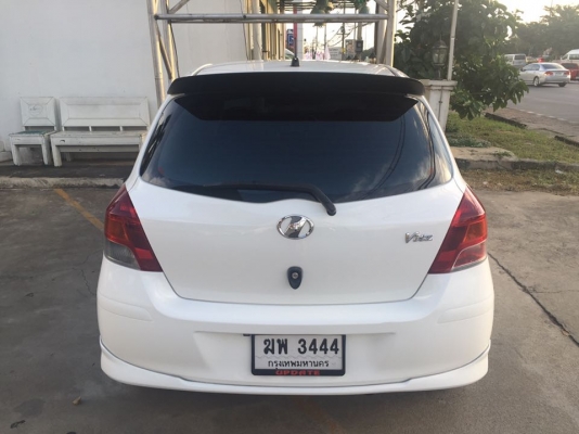 Toyota Yaris สีขาวแท้ ขายถูก ถูก สวยจริงคะคันนี้