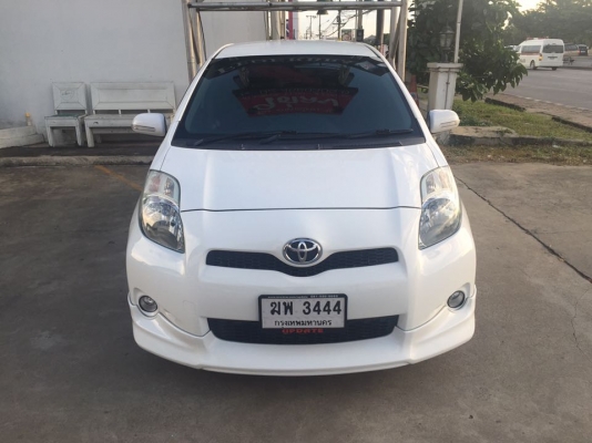 Toyota Yaris สีขาวแท้ ขายถูก ถูก สวยจริงคะคันนี้