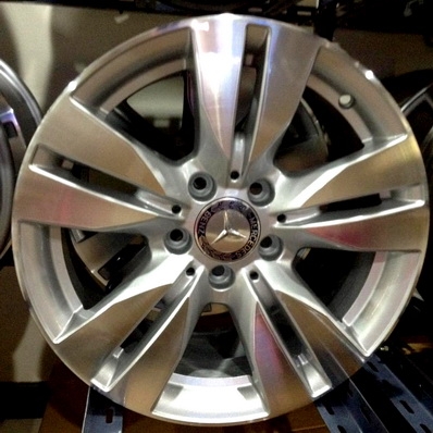 แม็กซ์แท้ BENZ W212 ตัวใหม่หน้าเงา ขอบ 16 นิ้ว สภาพสวยทั้งชุด ET46/8นิ้ว