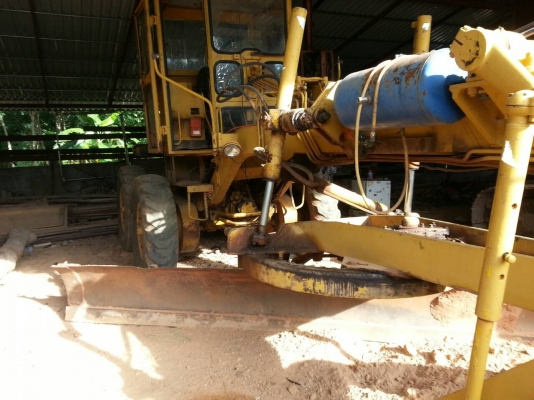 ขายรถเกรด MITSUBISHI LG2-H เอกสารเล่มทะเบียน ราคา 300000