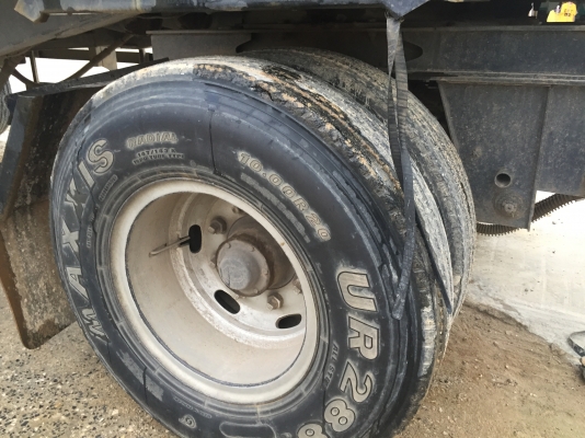 ขายหางพ่วง  สามมิต  2  เพลา. ปี 48    สนใจติดต่อ  081 - 6079515