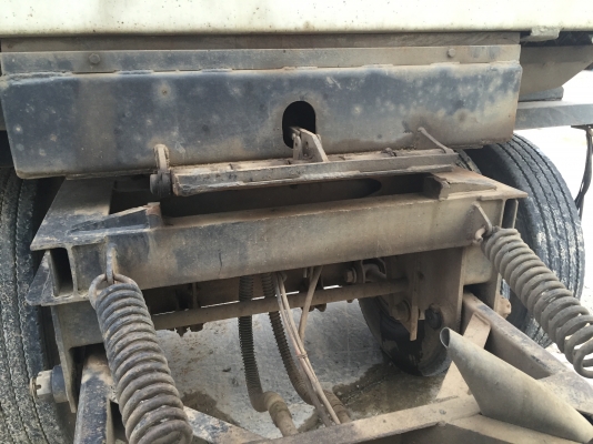 ขายหางพ่วง  สามมิต  2  เพลา. ปี 48    สนใจติดต่อ  081 - 6079515