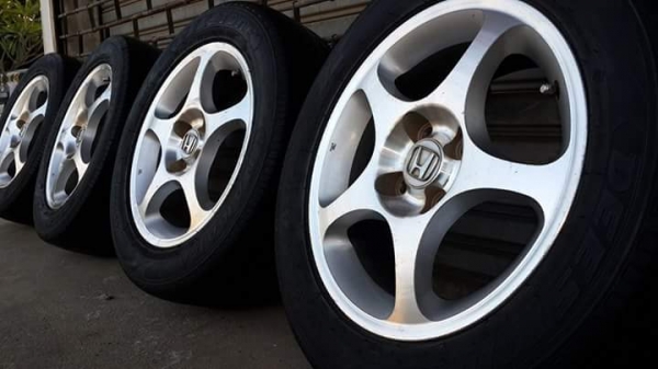 ล้อเดิม Honda Civic ขอบ 15 4รู100 ยางปี13