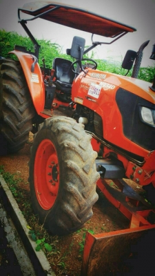 รถไถ KUBOTA M9540  2 เพลา.  ( รถทำงาน 3,xxx ชม. )    สนใจติดต่อ  081 - 6079515