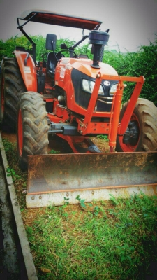 รถไถ KUBOTA M9540  2 เพลา.  ( รถทำงาน 3,xxx ชม. )    สนใจติดต่อ  081 - 6079515