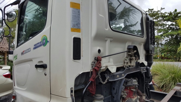 รถฮีโน่ 6 ล้อดั้ม FC9J 175 แรงม้า. ปี 54  ( รถวิ่ง 13x,xxx กม. )      สนใจติดต่อ  081 - 6079515