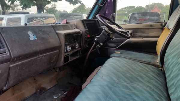 ขาย 6 ล้อ NKR 110 แรงม้า รถห้างแท้