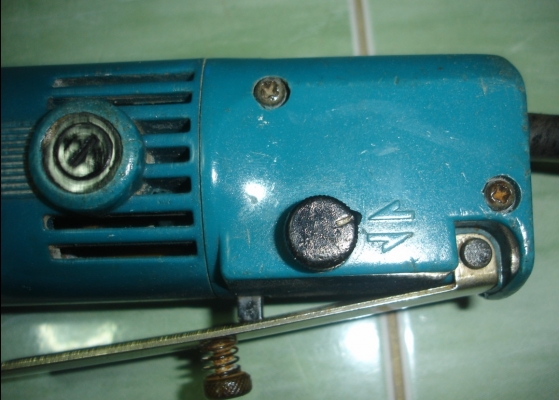 ขายสว่านไฟฟ้าหัวงอ makita 10mm. รุ่น DA 3010 (450w.)