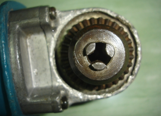 ขายสว่านไฟฟ้าหัวงอ makita 10mm. รุ่น DA 3010 (450w.)