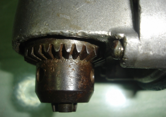 ขายสว่านไฟฟ้าหัวงอ makita 10mm. รุ่น DA 3010 (450w.)