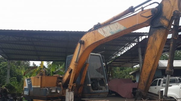 ขายรถขุดโกเบลโก้100mark2 มาร์ทรู ระบบทำงานปกติ เอกสารเล่มทะเบียน ภายในครบ เอวดี บูมสวยเดิม พร้อมลงงาน