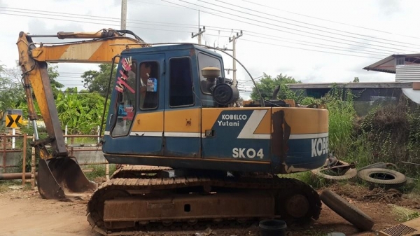 ขายรถขุดโกเบลโก้100mark2 มาร์ทรู ระบบทำงานปกติ เอกสารเล่มทะเบียน ภายในครบ เอวดี บูมสวยเดิม พร้อมลงงาน