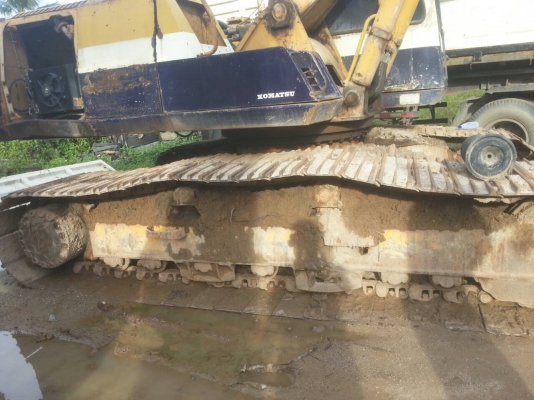 ขายรถแบคโฮ KOMATSU PC200-5 ระบบไฟเต็ม คอลโทรลสั้น เอกสารอินวอย ราคา 650000