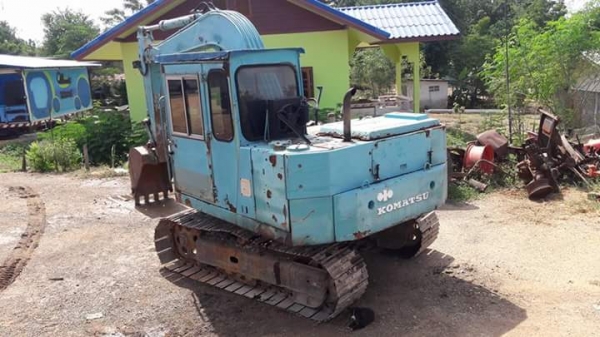 ขายรถเเบ็คโฮ KOMASZU PC 60 หรือ 10HT-2 แอร์เย็น ติดต่อรายละเอียด โทร 0812805754 ขายรถเเบ็คโฮ KOMASZU PC 60 หรือ 10HT-2 แอร์เย็น ติดต่อรายละเอียด โทร 0812805754