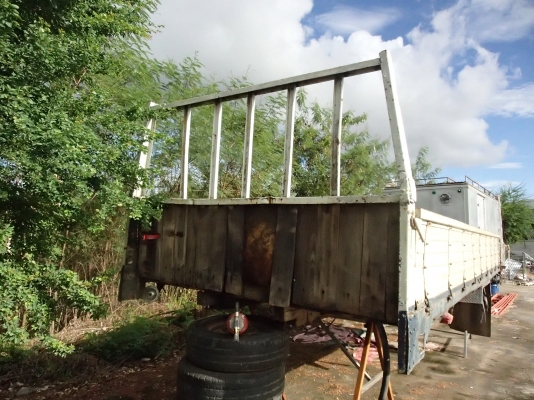 ขายกระบะรถ HINO ยาว 5.50 ม. ปูพื้นเหล็กราคาถูกๆครับ