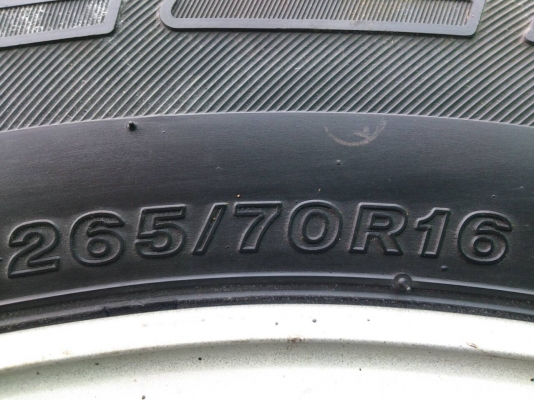 ขายแม็ก TOYOTA VIGO ขอบ16 รุ่นพิเศษสีเทา พร้อมยางบริดสโตน ปี12 ถูกๆ พร้อมน๊อตแท้ 24 ตัว จำนวน 1 ชุด 5800 ขายแม็ก TOYOTA VIGO ขอบ16 รุ่นพิเศษสีเทา พร้อมยางบริดสโตน ปี12 ถูกๆ พร้อมน๊อตแท้ 24 ตัว จำนวน 1 ชุด 5800