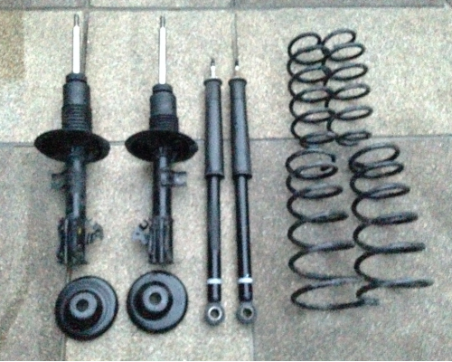 โช้คเดิม 4ต้น พร้อมสปริง 4ตัว ของรถ Suzuki รุ่น Swift ราคาไม่แพง