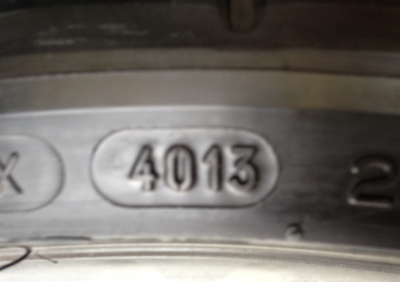 ยาง Michelin super sport 265 30 20 สิ้นปี13 สภาพสวย เนื้อนิ่ม ราคาไม่แพง