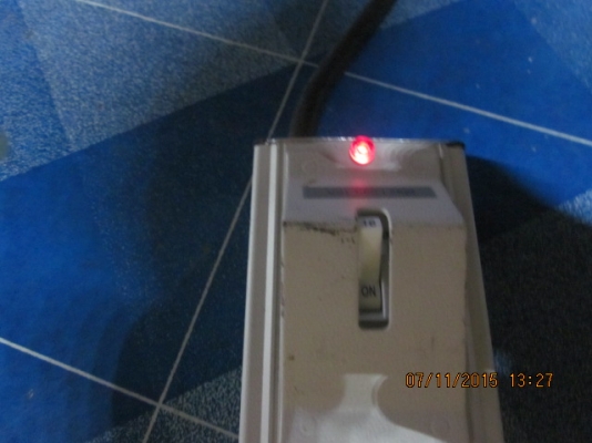 รางปลั๊กไฟอย่างดี กล่องอลูมีเนียมแข็งแรง มีเบรคเกอร์ในตัว