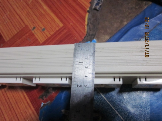 รางปลั๊กไฟอย่างดี กล่องอลูมีเนียมแข็งแรง มีเบรคเกอร์ในตัว