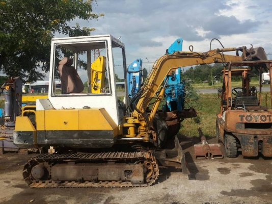 รถขุด KOMATSU PC30-6