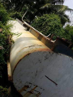 ถังน้ำมันเจาะทะลุเป็นถังน้ำ 16,000 ลิตร ใส่รถ 10 ล้อ ถังน้ำมันเจาะทะลุเป็นถังน้ำ 16,000 ลิตร ใส่รถ 10 ล้อ