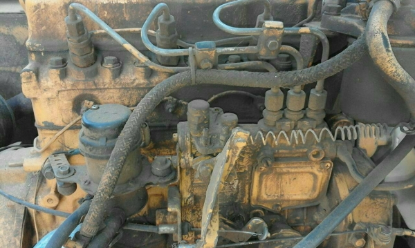 ขายรถแบคโฮ KOMATSU PC10-3 พร้อมสาลี่ลาก ราคา 120000