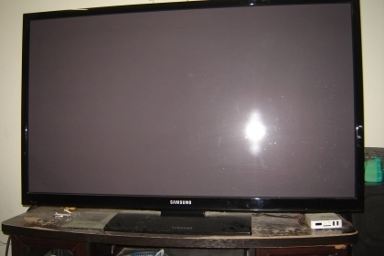 ขายทีวี SUMSUNG    PLASSMA 50 นิ้ว  ราคา 10000 บาท ดูของที่กรุงเทพโทร 0906208746