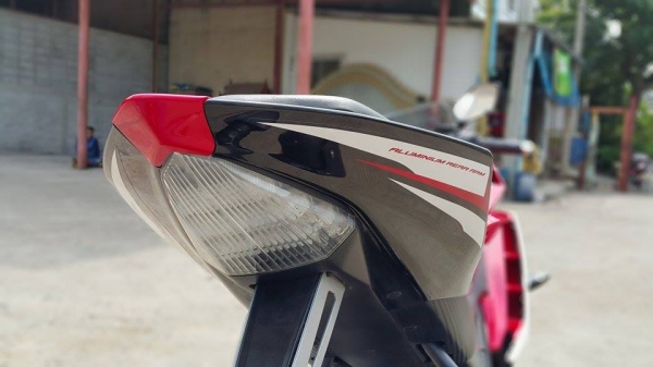 ด่วน R15 2014 วิ่งน้อย ไม่ล้มไม่ชน ขายถูก จัดส่งฟรี ต่อรองได้ครับ