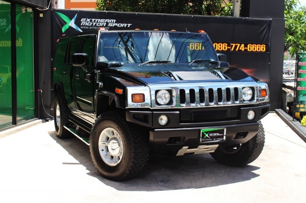 ขาย Hummer H2 ปี2005 จด 2012 สีดำเดิม (หายากมาก) ตัวท็อปสุด มีซันรูฟ เครื่องเสียง boss จอ 4 จอ เบาะ 3 แถว ตัวแขวนยางอะไหล่หลัง ชุดแต่งรอบคันตัวนอก สภาพสวยพร้อมลุย ราคาพิเศษสุด 4,190,000 บาท . ✔️ฟรี เคลือบสีรถด้วย Glass Coating (เคลือบแก้ว) . ✔️ฟรี ตรวจเช็