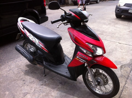 Click  ปี 51 รถบ้าน สีแดง ดำ เครื่องเดิมๆ มีเล่ม เอกสารครบ ทดลองขับได้ทุกวัน โทร. 02-9165022,099-0812002