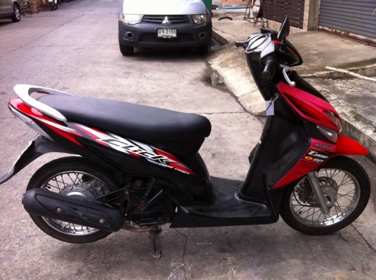 Click  ปี 51 รถบ้าน สีแดง ดำ เครื่องเดิมๆ มีเล่ม เอกสารครบ ทดลองขับได้ทุกวัน โทร. 02-9165022,099-0812002