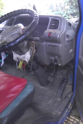 ขายด่วน รถ isuzu nkr ปี46 120ฝาดำ