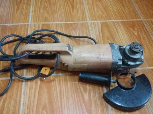 หินเจียรไฟฟ้า 7'' Maktec  By Makita