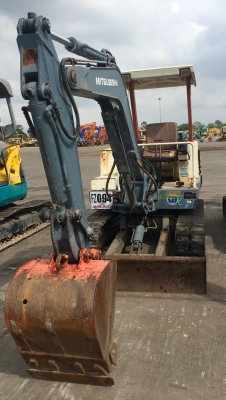 MITSUBISHI ME-30 (คอลโทนสั้นปั๊มนิ้ว)(มีVDOชม)รถเก่านอกมีเอกสารใบอินวอย ติดต่อ 085-5632278 (ราคาต่อรองได้)