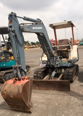 MITSUBISHI ME-30 (คอลโทนสั้นปั๊มนิ้ว)(มีVDOชม)รถเก่านอกมีเอกสารใบอินวอย ติดต่อ 085-5632278 (ราคาต่อรองได้)