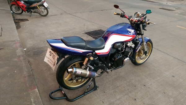 ขายคับ HONDA CB400 TECH1 ปี2000 ทะเบียนพร้อมโอนภาษีไม่ขาด สีสวย ท่อแต่ง แฮนด์แต่ง กันล้ม กระจกแต่ง ราคา 92500 บาท ส่งได้ทั่วไทยคับ สนใจติดต่อ 081-0578282 คับ ส่งได้ทั่วไทยคับ สนใจติดต่อ 081-0578282 FACEBOOK ชาญณรงค์ ป๊อป ชัยอมฤต ไอดีไลน์ POPBIGBIKESAKON ค