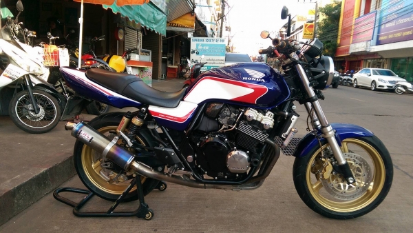 ขายคับ HONDA CB400 TECH1 ปี2000 ทะเบียนพร้อมโอนภาษีไม่ขาด สีสวย ท่อแต่ง แฮนด์แต่ง กันล้ม กระจกแต่ง ราคา 92500 บาท ส่งได้ทั่วไทยคับ สนใจติดต่อ 081-0578282 คับ ส่งได้ทั่วไทยคับ สนใจติดต่อ 081-0578282 FACEBOOK ชาญณรงค์ ป๊อป ชัยอมฤต ไอดีไลน์ POPBIGBIKESAKON ค