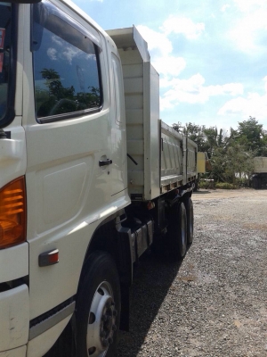 ขายเมก้า 320 แม่ลูกดัมพ์สามมิตร ราคาเบาๆ. มี2 พ่วง. ติดต่อ 0817796679 แชมป์