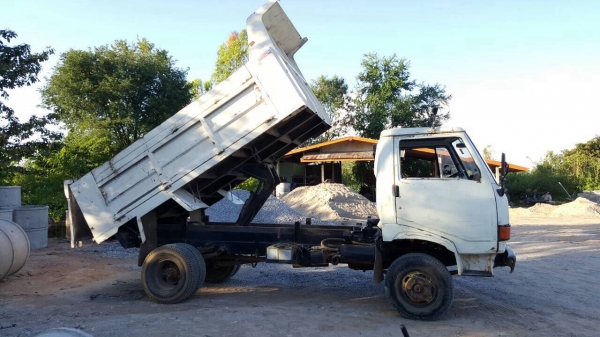 ขาย 6 ล้อดั้ม KM300 วางหัว FB เครื่อง DQ100 คัสซีสวยตลอดเส้น ทะเบียนพร้อมโอน ราคาต่อรองได้ครับ ขาย 6 ล้อดั้ม KM300 วางหัว FB เครื่อง DQ100 คัสซีสวยตลอดเส้น ทะเบียนพร้อมโอน ราคาต่อรองได้ครับ