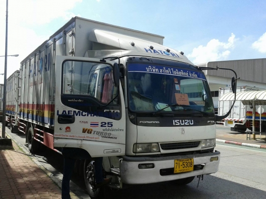 ขายรถบรรทุก 6 ล้อตู้แห้งประตูสวิง 10 บานยาว 7.20 เมตร ISUZU DECA 200 แรงม้าปี 2549 ราคา 780000