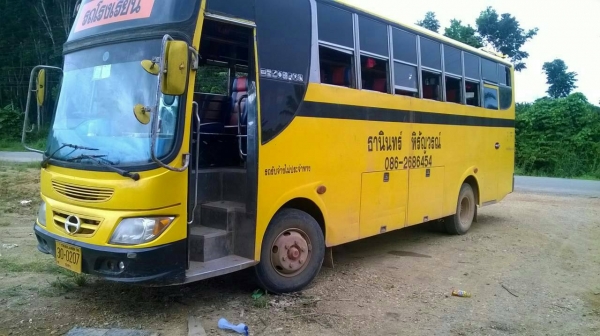 รถบัส พัดลม KM 350 เครื่อง EH500 เบรกจิฟฟี่ พวงมาลัยเพวเวอร์ ทะเบียน 59 เครื่องดีคันชีสวย รถพร้อมใช้งาน ทะเบียนไม่ขาด เอกสารชุดโอนครบ