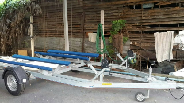 ขายเทรลเลอร์คู่ (นอก)