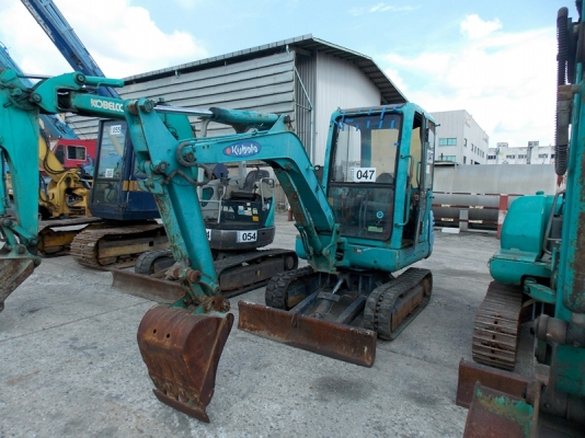 ขายรถขุด KUBOTA รุ่น K022   มีหัวเก๋ง เก่านอก สีตามสภาพ