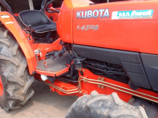แทรกเตอร์คูโบต้า 4508 สภาพดีพร้อมใช้งาน มีผานดันหน้า และ โรตารี่