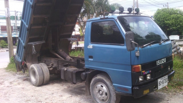 ขายรถบรรทุก 6 ล้อดัมพ์ ISUZU 110 รถประกอบ เกียร์ยาว ราคา 230000