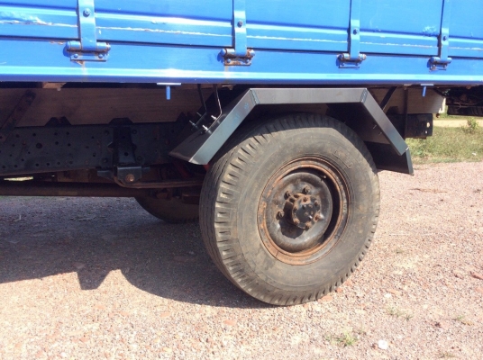 ISUZU NKR 4ล้อ รถห้างแท้ สภาพเดิมๆ เครื่องดี ครัทซีสวย แอร์พร้อม ขาย 280,000 บาท( ศุภากร 081-1903107, 081-4252943)