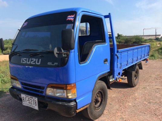 ISUZU NKR 4ล้อ รถห้างแท้ สภาพเดิมๆ เครื่องดี ครัทซีสวย แอร์พร้อม ขาย 280,000 บาท( ศุภากร 081-1903107, 081-4252943)