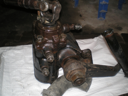 ขายกระปุกพวงมาลัย  fuso